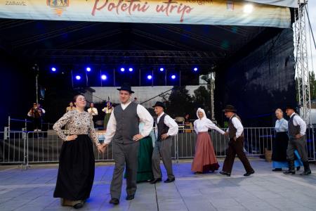 Folklorni večer_Rakek in Burja (2)